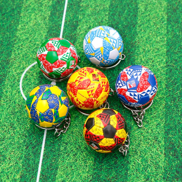 PU fodbold nøglering, kampbold souvenir, Sort + hvid