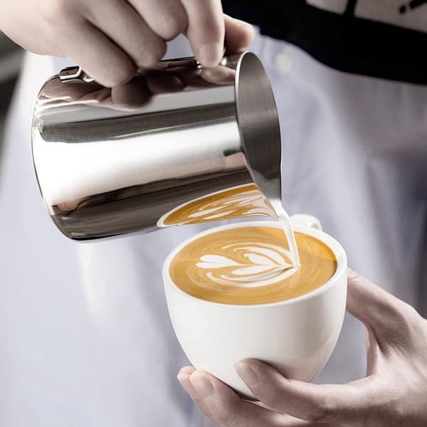 Melkeskummer - med størrelsesmarkeringer - rustfritt stål - 350 ml