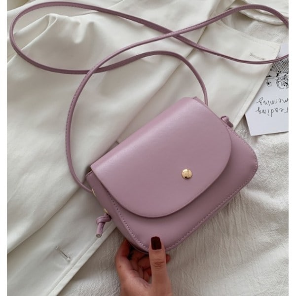 Kesäinen pieni ketjulaukku, raikas, muodikas ja yksinkertainen olkalaukku naisille (violetti)