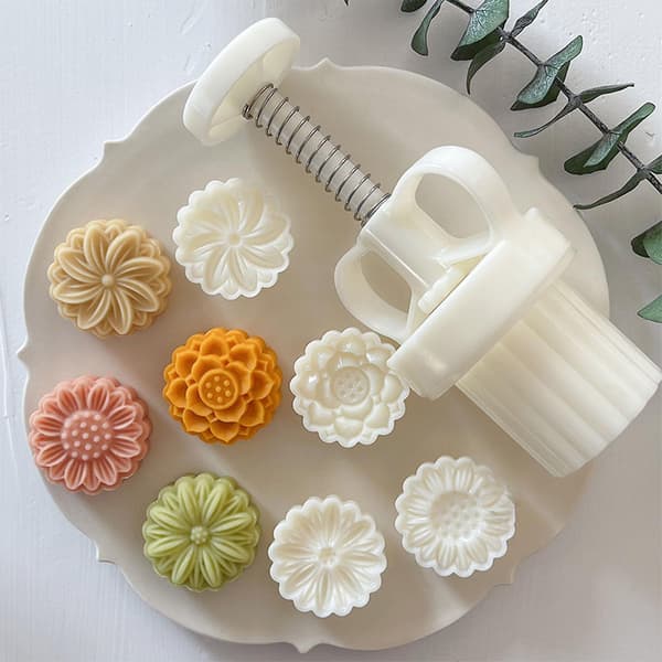 Måneformkakeform i plastmateriale 20g Blomsterformede Stempler Månekake
