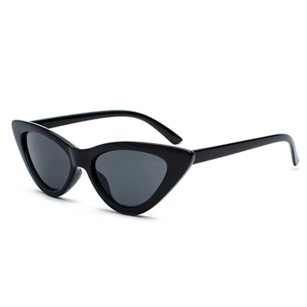 Den triangulära designen ger en elegant, unisex look för både män och kvinnor. Dessa solglasögon kombinerar trendig estetik med UV-skydd.