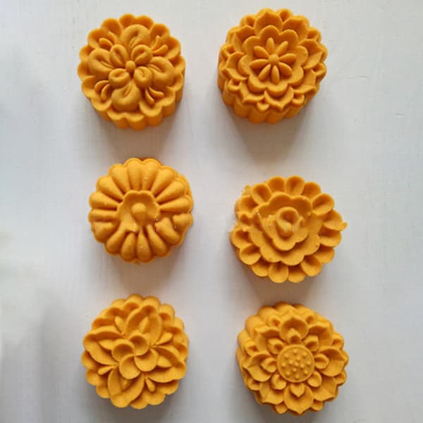 Plast Mooncake Form 35g Blomsterstempel Kakeform Hånd