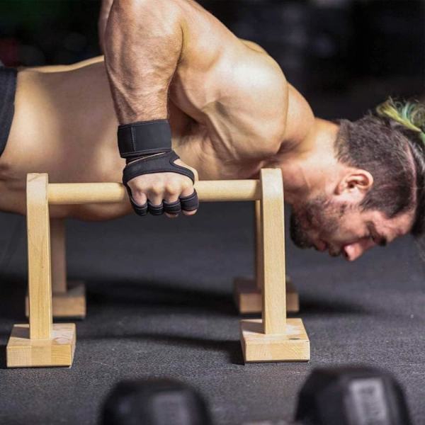 Kuntosalikäsineet rannetuella, treeniin, salille, cross trainingiin ja painonnostoon M