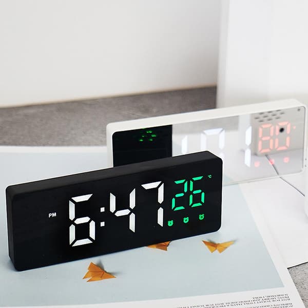 Elektronisk Tyst Väckarklocka LED Smart Skrivbordsväckarklocka Digital Timer