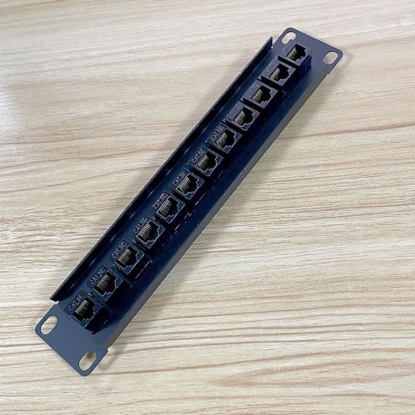 12-porters Rett-gjennom Cat5e Patch Panel Rj45 Nettverkskabeladapter