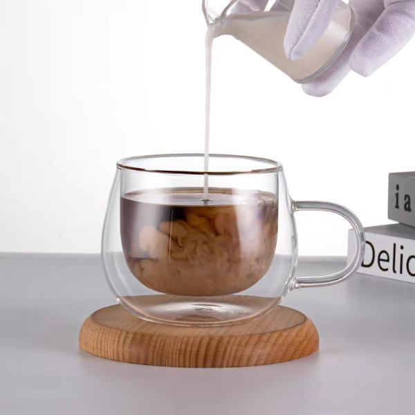 Kaksiseinäiset lasiset cappuccino-kahvikupit kahvoilla, 2 kpl, 300 ml - Vahvat, lämmönkestävät ja konepesun kestävät