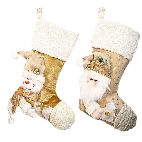 Neulotut joulusukat kultainen joulukoriste vanha mies lumiukko joululahjakassi joulukuusen riipus Snowman