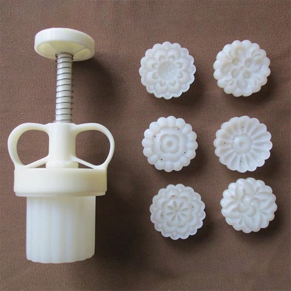 Plast Mooncake Form 35g Blomsterstempel Kakeform Hånd