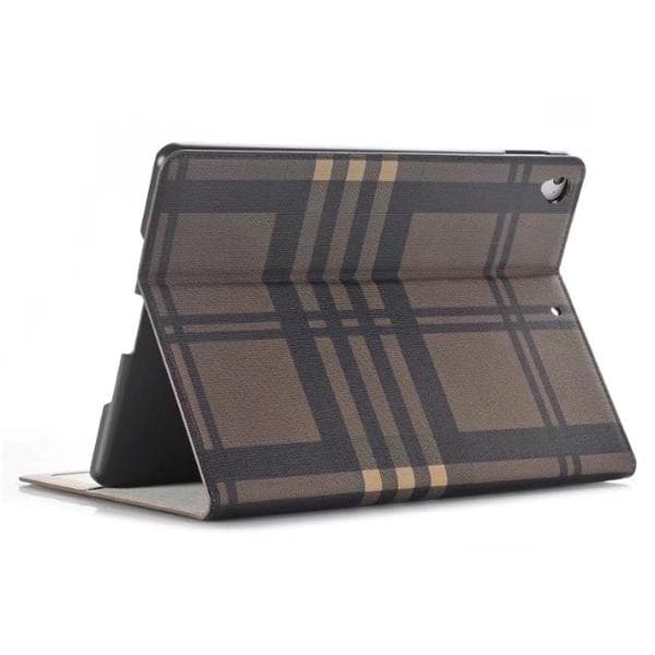 Plånboksfodral iPad 9,7" (2017/2018) - Rutmönster, 3 Färger Brun