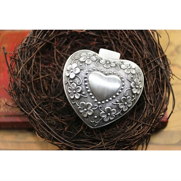 #Morsdaggave, Hjerteformet Gravert Metall Smykkeskrin Retro#