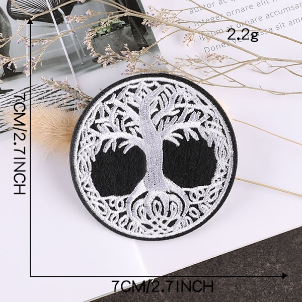 #Brodert lapp i form av Yggdrasil, livets tre i#