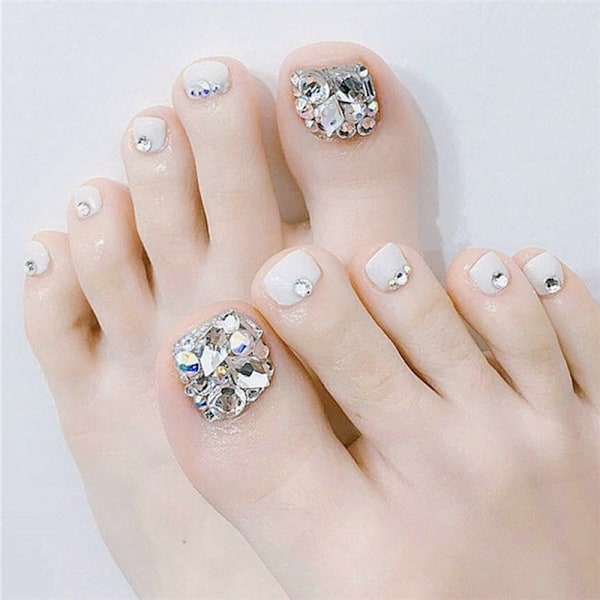 24 stk. gennemsigtige hvide diamanter (limtype) Top Coat til