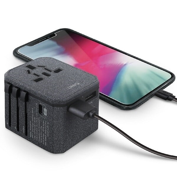 En unik gutt. til nettverket. Voyage World Adapter 33W + 2xUSB + PD 18W + QC 3.0 - grå (LITHOS Collective)