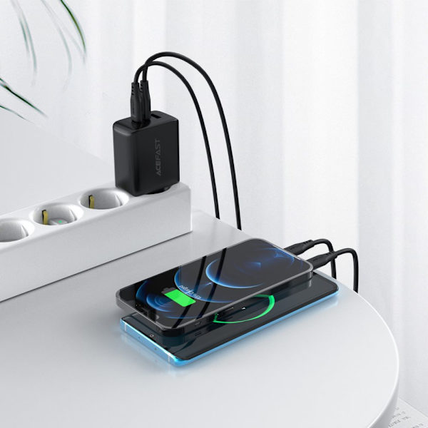 ACEFAST 2I 1 NETVÆRKSOPLADER 2X USB C / USB 65W, PD, QC 3.0+SORT KABEL