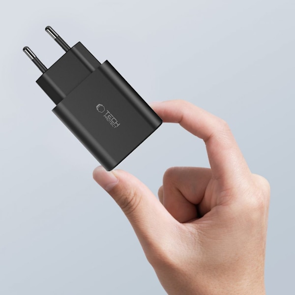 TECH-PROTECT NC30W 3-PORTS NETVÆRKSOPLADER PD30W/QC3.0 SORT
