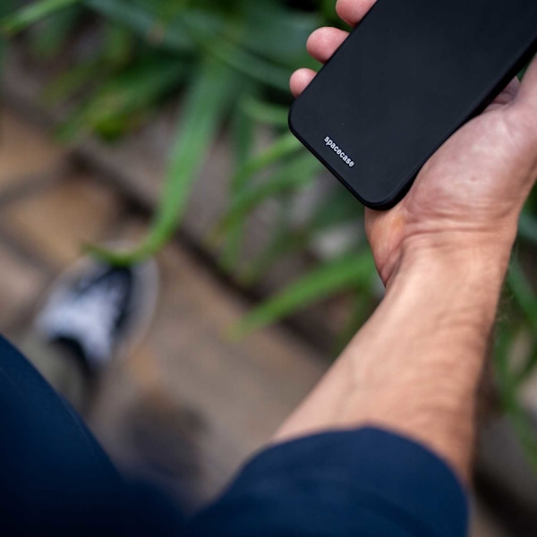 Spacecase Silikonfodral För Iphone 13 Pro Svart Väska