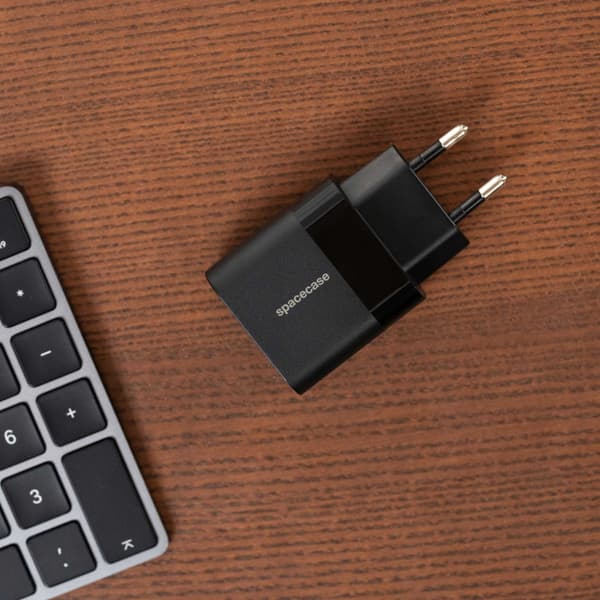 Rymdfall Usb Laddare 20W Sc010B För Telefon För Iphone Samsung Xiaomi
