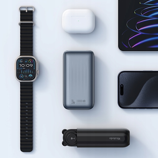 MCDODO POWERBANK 10000MAH MED DISPLAY 2X USB USB-C 33W + USB-C PD-KABEL