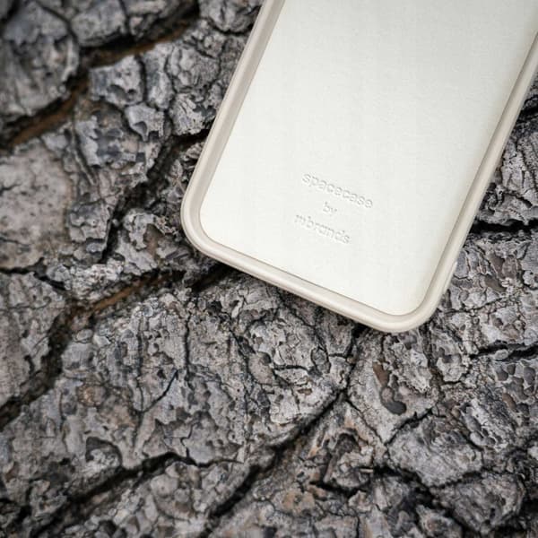 Spacecase Skyddande Silikonfodral För Iphone 11 Bone