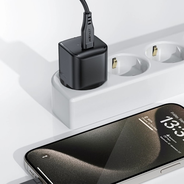 Acefast A77 Mini PD 30W GaN USB-C vegglader - svart