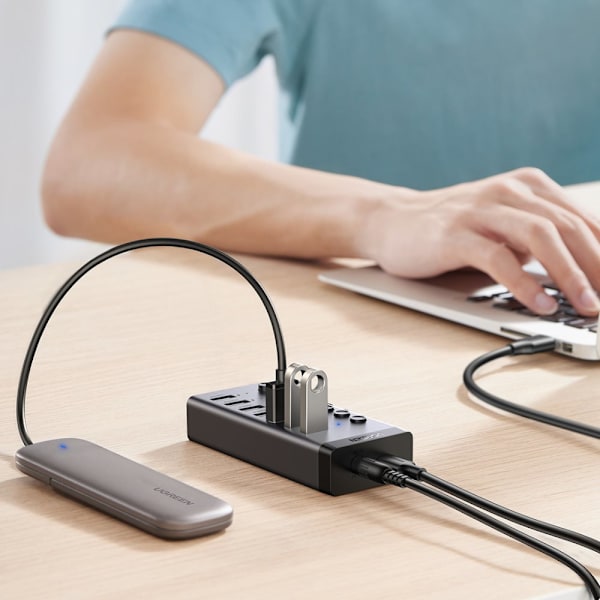 Ugrønn multifunksjonell HUB 7in1 USB Type C - 7x USB Type A 3.0 PD DC 12V grå (CM481)