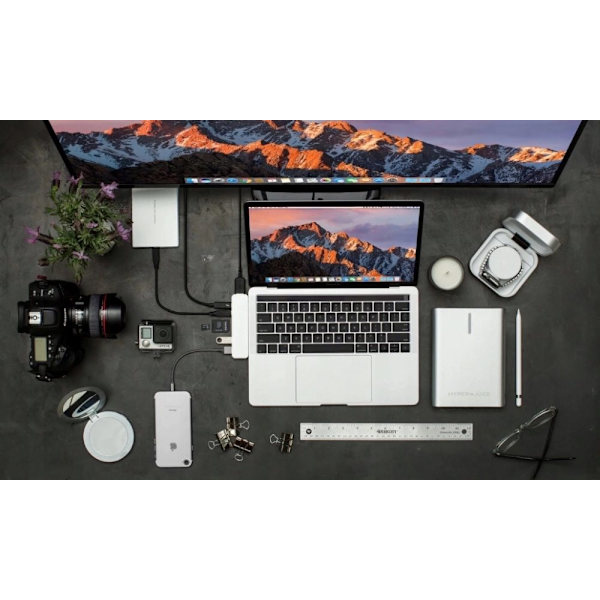 ADAPTERHUB USB-C USB THUNDERBOLT HDMI 4K ADAPTER FOR MACBOOK PRO AIR