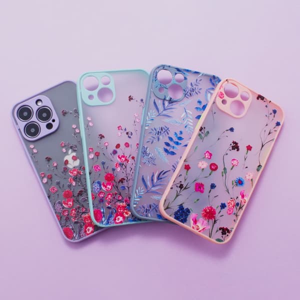 Designetui til iPhone 13 Pro, lilla blomsterskall