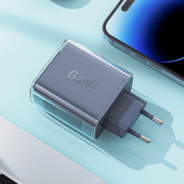 ACEFAST FAST NETVÆRKSLADER GAN 65W 3 PORTE (1XUSB, 2XUSB C) PINK