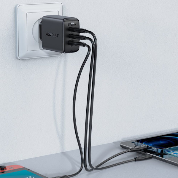 ACEFAST 2I 1 NETVÆRKSOPLADER 2X USB C / USB 65W, PD, QC 3.0+SORT KABEL