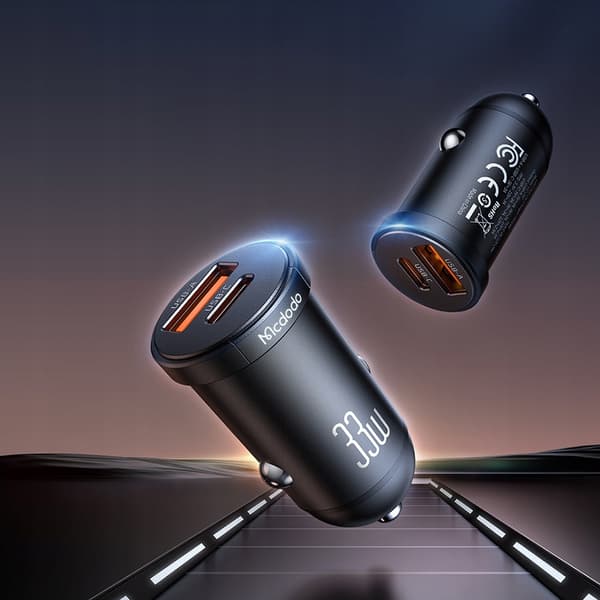MCDODO KRAFTFULL SNABB BILLADDARE FOR PHONE 2X USB USB-C 33W LED