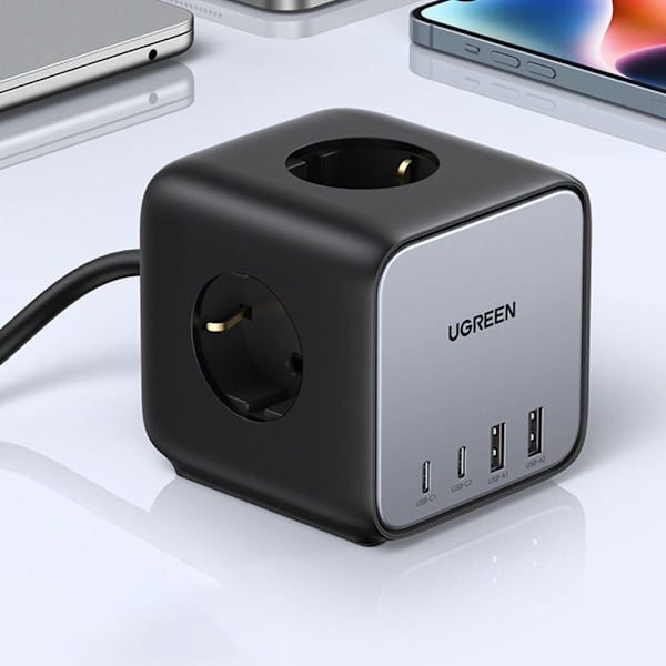 Ugreen cube skjøteledning 65W USB / USB C + 3x AC plugg svart (CD268)