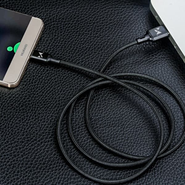 Wozinsky USB - Lightning-kabel 2,4A 2m svart (WUC-L2B)