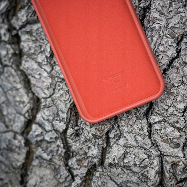 Spacecase Silikonfodral För Iphone 11 Rött Hus