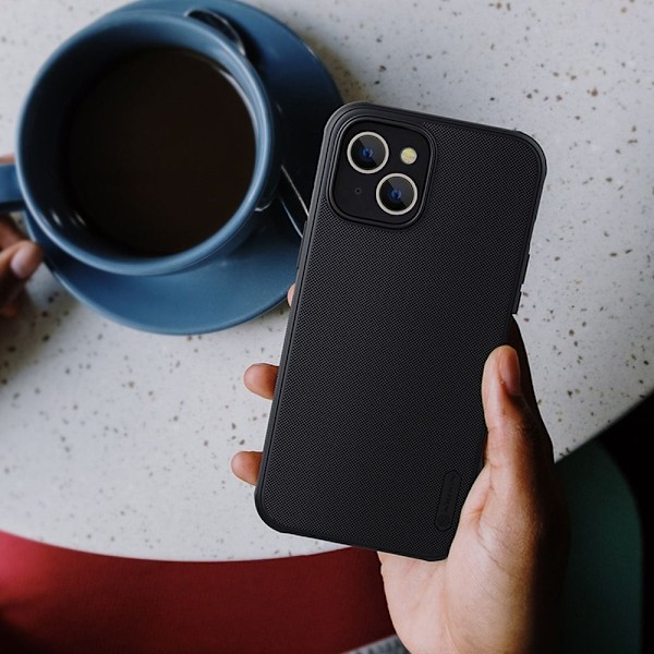 Nillkin Super Frosted Shield Pro beskyttelsesdeksel til iPhone 14 Plus bakdeksel svart