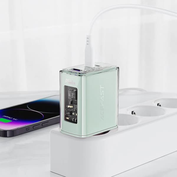 ACEFAST FAST NETVÆRKSLADER GAN 65W 3 PORTE (1XUSB, 2XUSB C) GRÅ