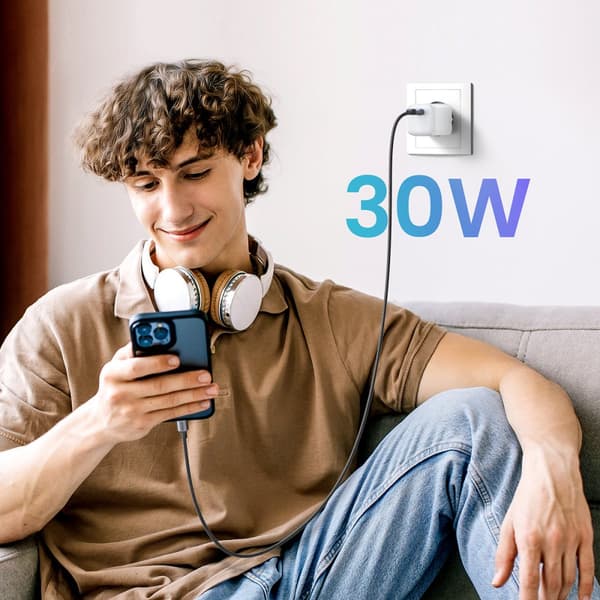 GaN USB C 30W PD Ugreen Nexode Mini hurtiglader - hvit