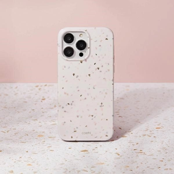 Uniq Coehl Terrazzo skal till iPhone 14 Pro Max sand/sandsten