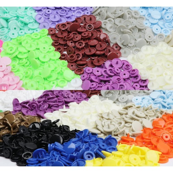400 stk trykknapper 24 farger plast T5 12mm, med oppbevaringsboks