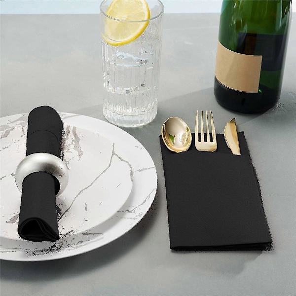 50 stk. middagsservietter med innebygd bestikklomme, pre-foldede stofflignende papirservietter for {f136}