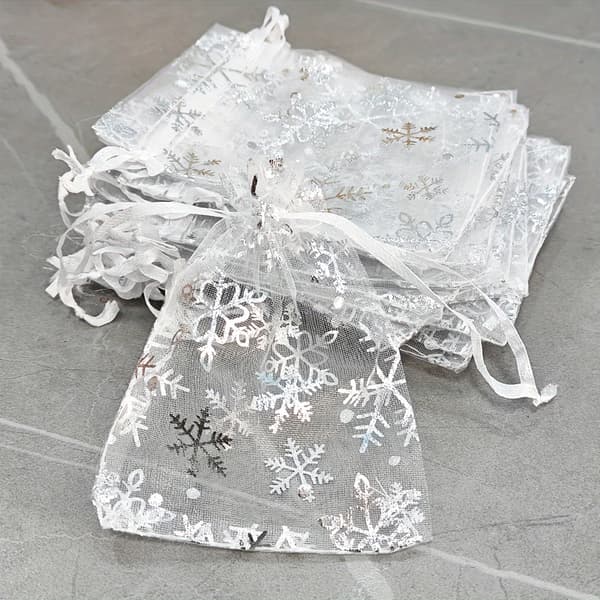 Snöflingeorganzapåsar med dragsko för julbröllopssmyckesförpackningar 9x12cm(25pcs) White Snowflake