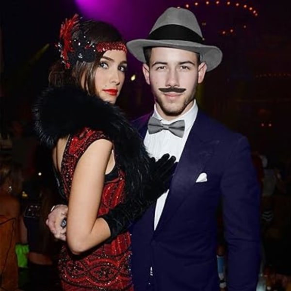 Grå 1920'er Mænd Fancy Dress Tilbehør Flapper Gangster Sæt Great Gatsby Kostume Kit 20'ere med Trilby Hat Elastisk Overmærke Seler Mænds Lommeur