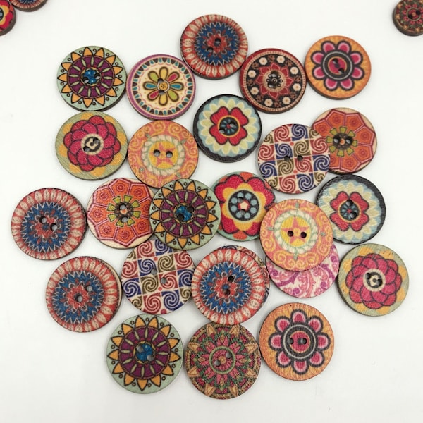 （25mm）100 st blandade slumpmässiga knappar Blommålning Runda former Retro träknappar Blandade färger för DIY-tillverkning