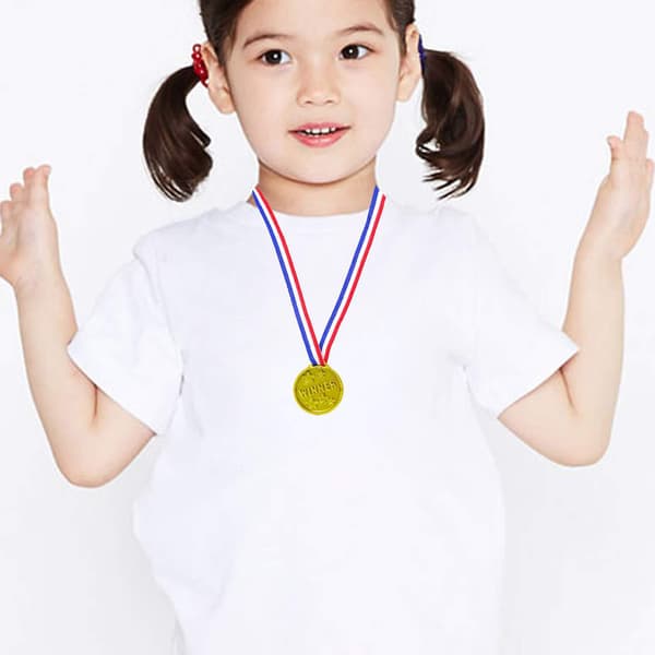 Medaljer, 24 stk. Guldmedaljer til Børnefest, Børnebelønning