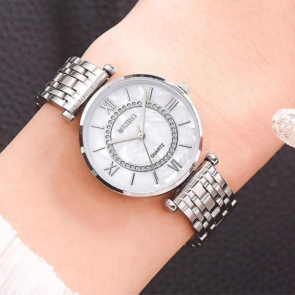 Lyx Kristall Kvinnor Armband Klockor Toppmärke Mode Diamond Dam Quartz Watch Steel Female Wri