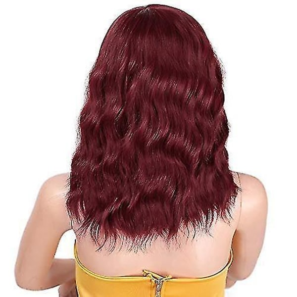Syntetisk lockig peruk med lugg, kort vågigt hår peruker, vinröd färg axellånga peruker för kvinnor,