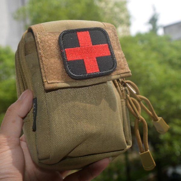 2 X 2 tums krok och ögla broderad Röda korset Läkarlapp för väska Ryggsäck First Aid Kit-påse