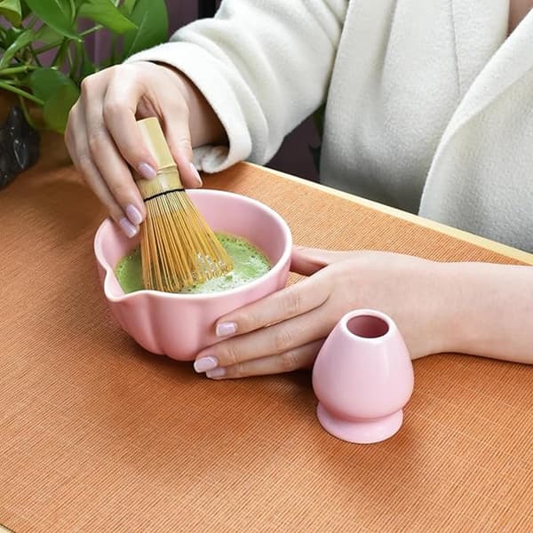 Lollanda Keramisk Matcha-te, inklusive matchaskål og matchavisp, 5-delt sæt Pink