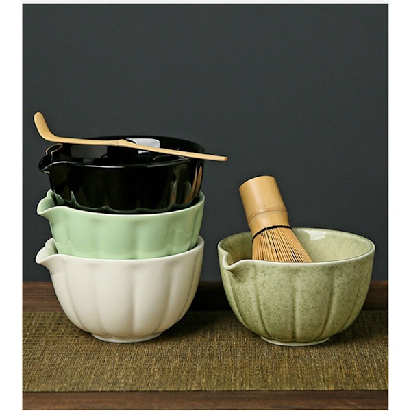 Keramisk Matcha-te, inklusive matcha-skål og matcha-piskeris, 5-delt sæt hvid