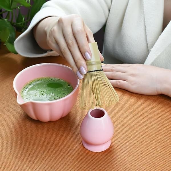 Lollanda Keramisk Matcha-te, inklusive matchaskål og matchavisp, 5-delt sæt Pink