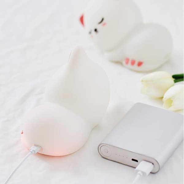 LED Sovende Kat Silikone Pære - 7 Farver Dæmpbar - USB-opladning - Til Børneseng